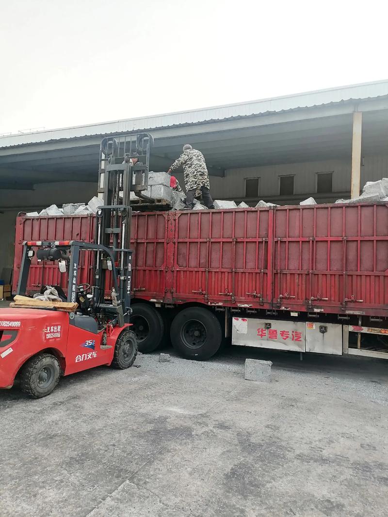 專業(yè)叉車出租與裝卸服務(wù)——高效、安全、可靠
